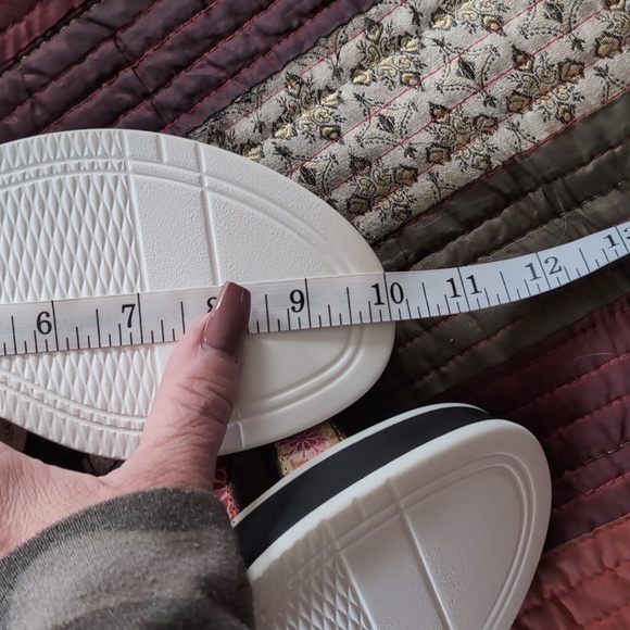 L'ARTISTE* Spring Step Floral Bloom painted wedge heel sandals velcro close sz 8 - Picture 13 of 17